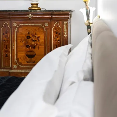 Daphne Trevi Bed & Breakfast 3*