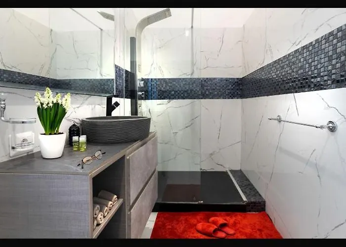 Couette-café Daphne Trevi 3*