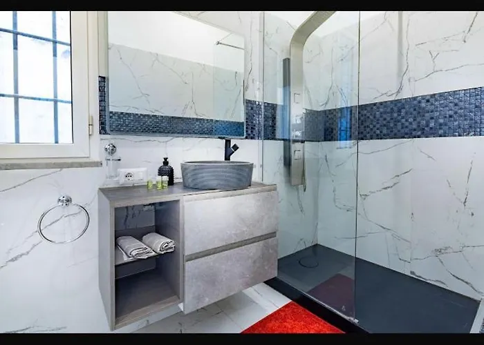 Couette-café Daphne Trevi 3*