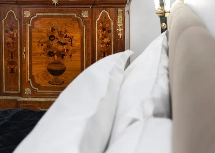 Daphne Trevi Couette-café 3*