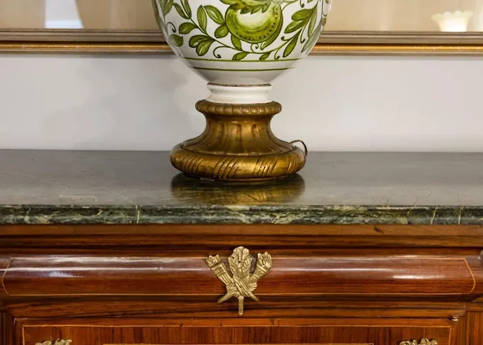 Daphne Trevi Couette-café Rome